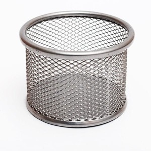 Pojemnik na długopisy metalowy okrągły siatka średni 9x6,5cm TRES srebrny /SKOSSR/