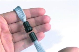 Smycz do identyfikatorów DURABLE z zapięciem zabezpieczającym 10mm szara 10 sztuk /811910/