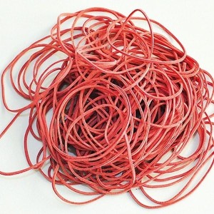 Gumki recepturki 50x1,5x1,5 mm dł.8m Q-CONNECT czerwone 100g /KF16075/