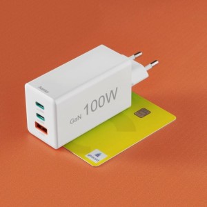 ŁADOWARKA SIECIOWA MINI 100W, PD/QC (2X USB-C, 1X USB-A), BIAŁA  /002019970000/