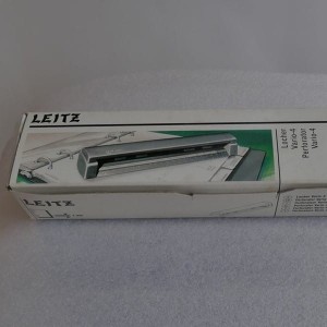 Dziurkacz 4-otworowy do 10 kartek regulowany rozstaw dziurek do formatu A5 LEITZ VARIO-4 /5024/